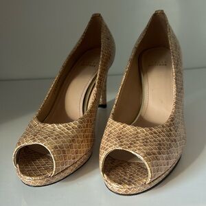 Stuart Weitzman Adobe Crystal Snake Women’s Shoes. Size 11.